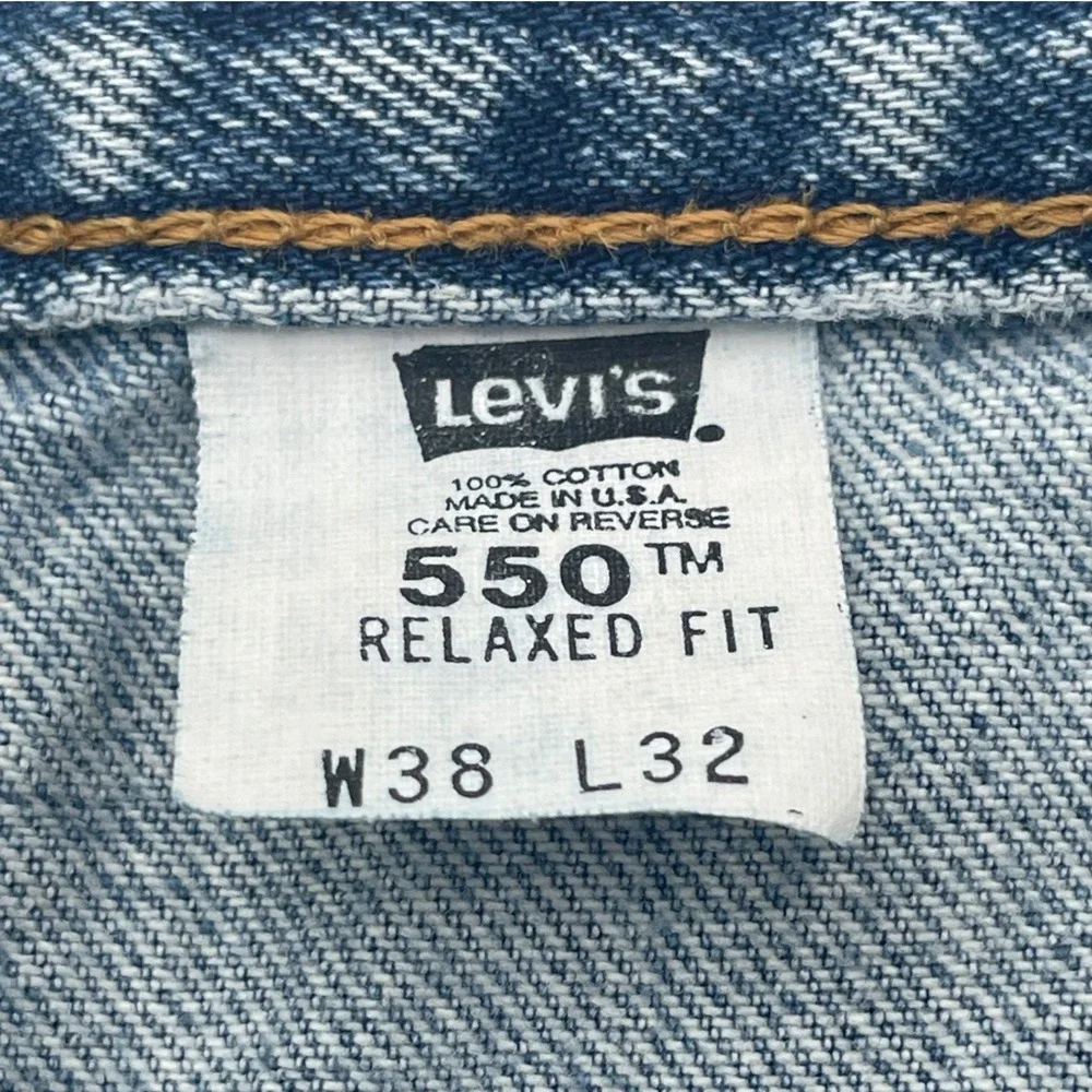 Vintage Levi Strauss 550 Relaxed Fit Jeans Mens W38 L32 Light Wash Denim USA Y2K